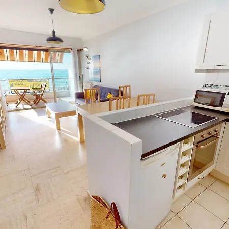 Appartement Menton, 3 Pièces, 4 Personnes - Fr-1-196-183 *